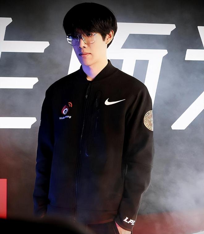  theshy定妆照原图 