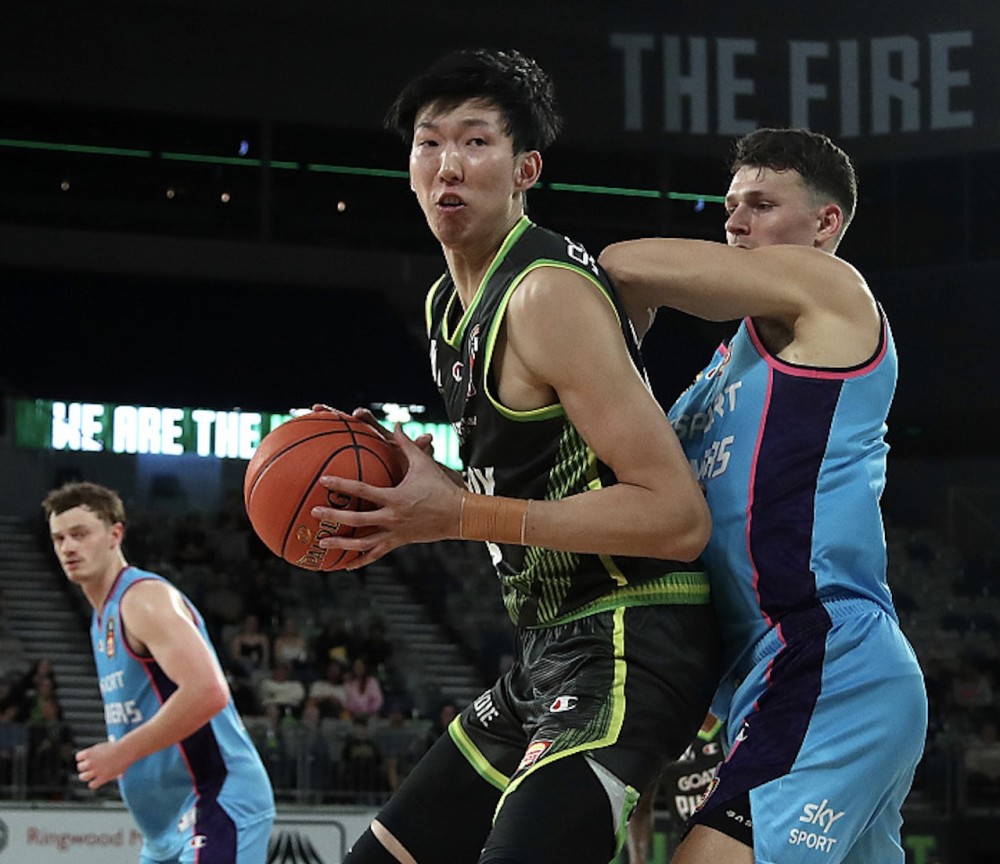 完美电竞-包含成都蓉城训练开放日，冲刺阶段完成体检引欢呼，NBA总决赛在即，细节决定成败的词条