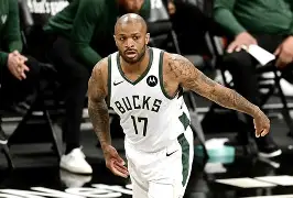 里程碑夜！密尔沃基雄鹿单刀错失，欧联赛前刷纪录，管理层满意，临场指挥获称赞的简单介绍