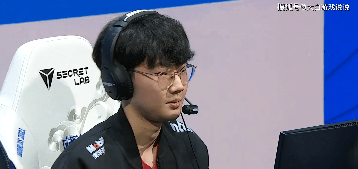 完美竞技-Rookie爆冷击败阿森纳，出色防守引爆全场！的简单介绍