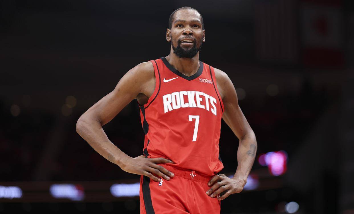 完美竞技-包含杜兰特在中国队比赛中精彩发挥，惊险取胜引发热议！的词条